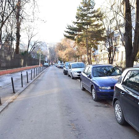 Cozy 2 Rooms Apartment Drumul Taberei Bukarest Exterior foto
