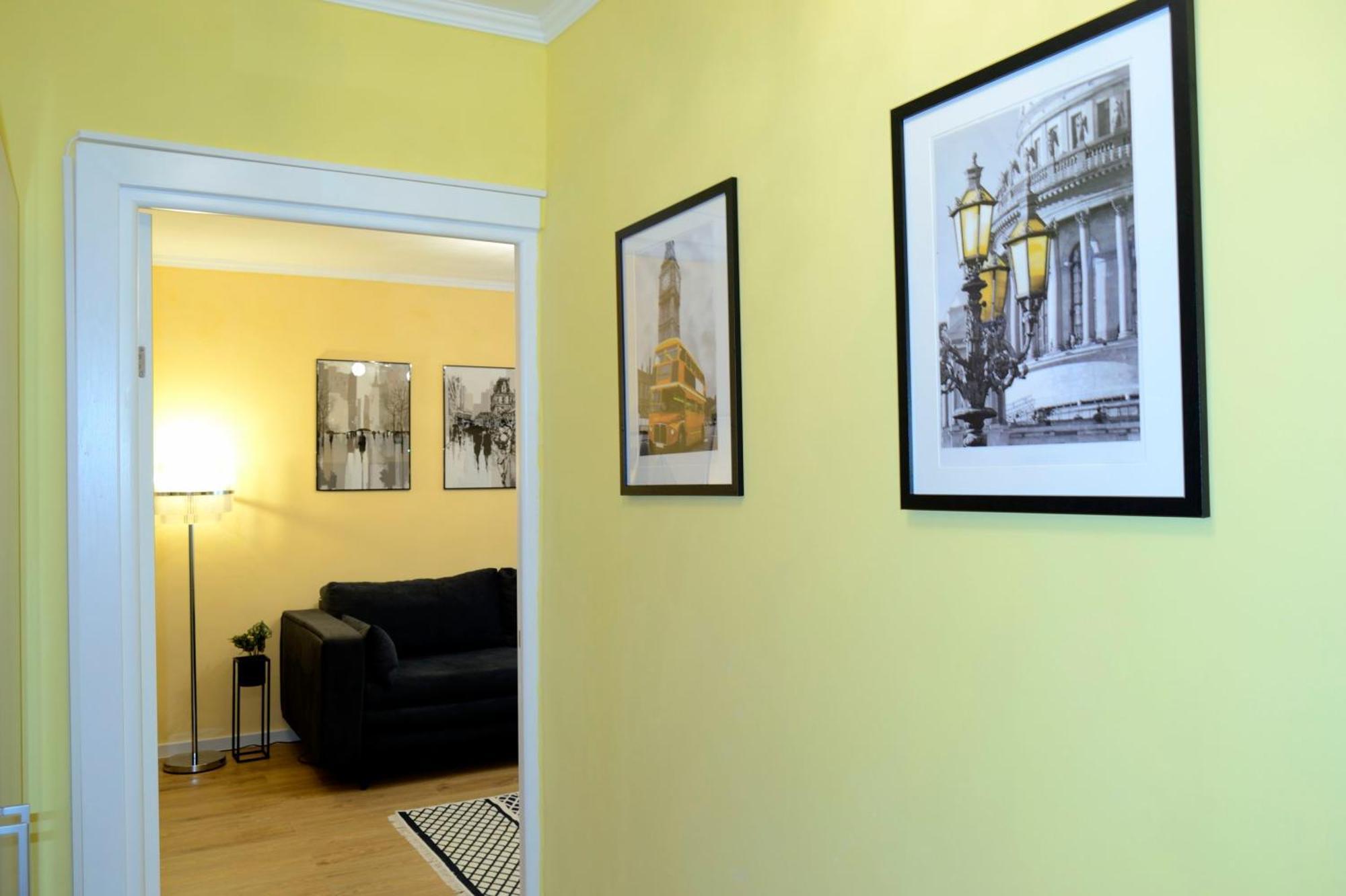 Cozy 2 Rooms Apartment Drumul Taberei Bukarest Exterior foto